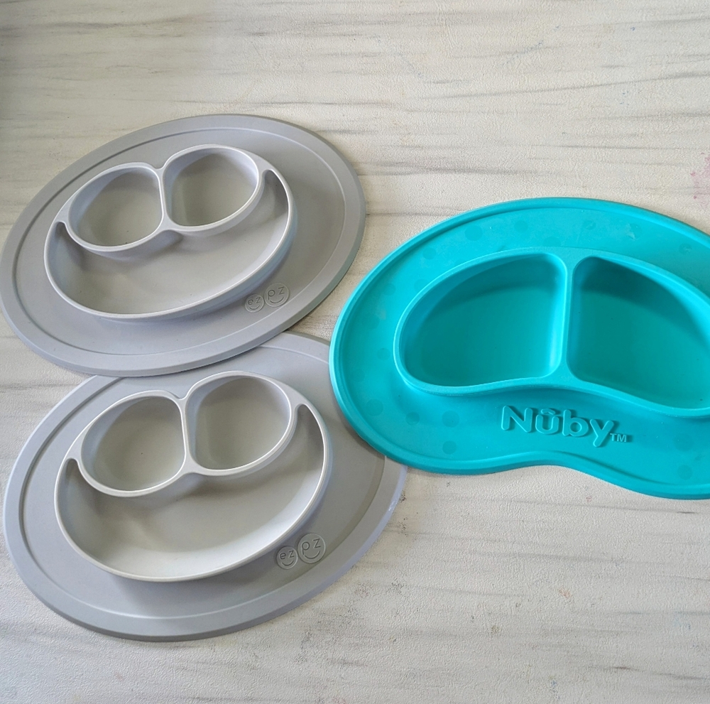 🚫 SOLD🚫Nuby Silicone Suction Plates Set